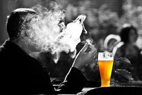 consumul de alcool stimulează dorința de a fuma